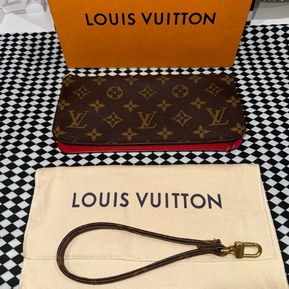 Louis Vuitton Clutch Voyages Wallet Set